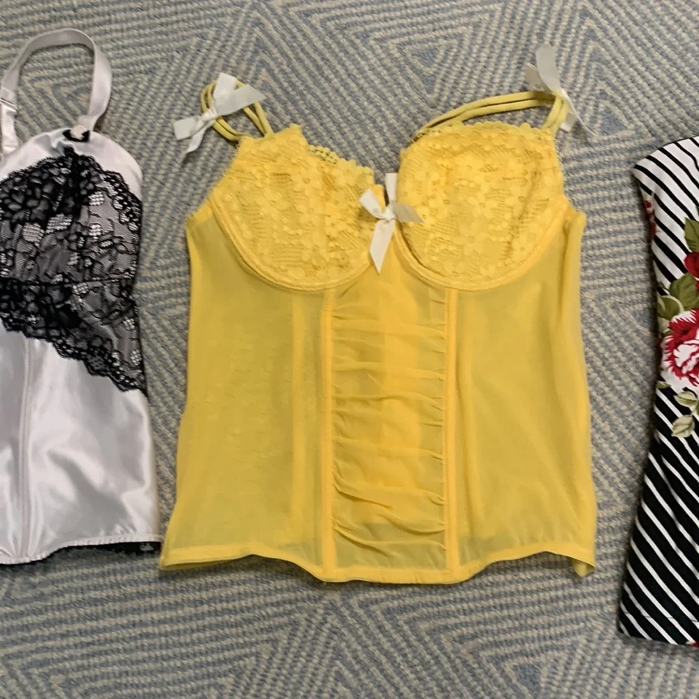 Corset tops - Picture 3 of 12